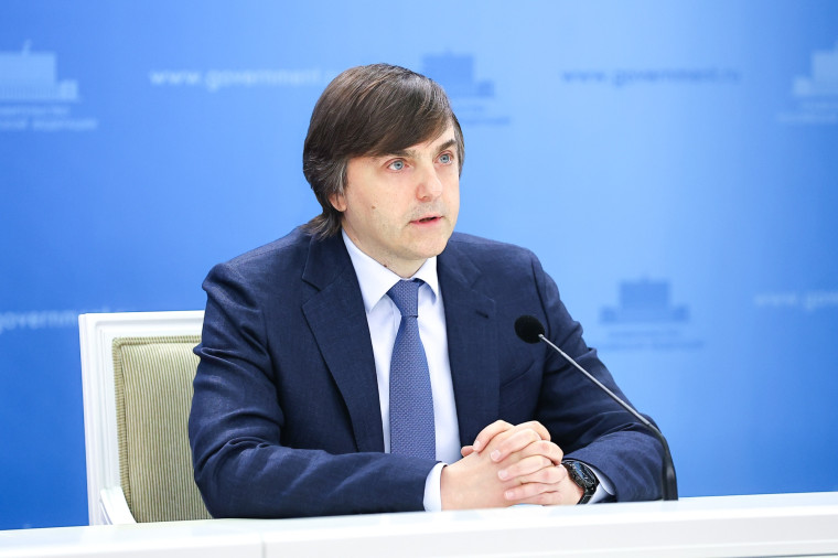 Брифинг Министра просвещения РФ Сергея Кравцова по итогам 2024/25 учебного года. Брифинг Министра просвещения РФ Сергея Кравцова по итогам 2024/25 учебного года.