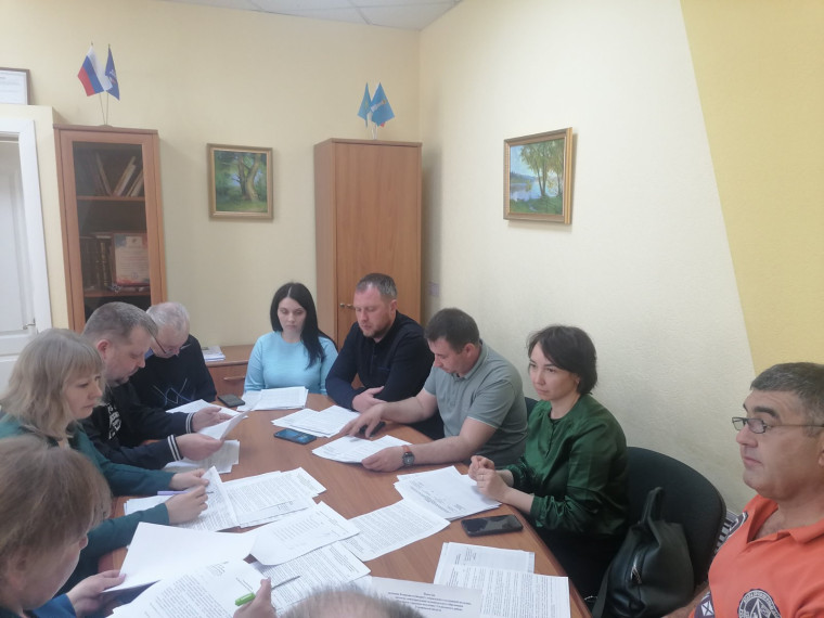 Заседание Комиссии по бюджету, социальной и молодежной политике, местному самоуправлению муниципального образования «Ишеевское городское поселение».