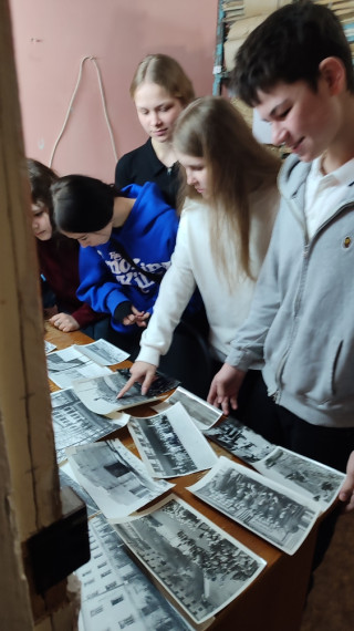 ЗНАКОМСТВО С АРХИВОМ.