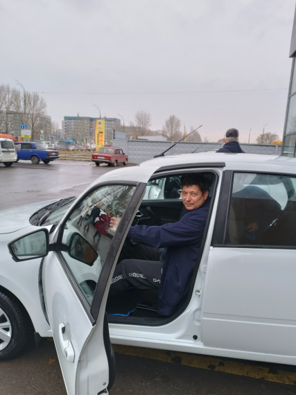 Новые автомобили Lada Granta получили трое жителей Ульяновской области, которые ранее пострадали на производстве.